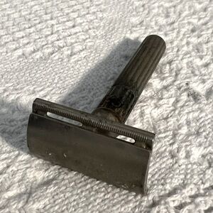 Antique men’s shaver.